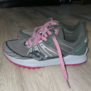 Pink/Grey Saucony Sneakers